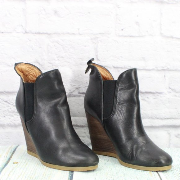 *Coach Black Leather Slip On Almond Toe Wedge Casual Chelsea Booties Size - Picture 3 of 9